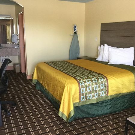 Luxury Inn And Suites Seaworld San Antonio Buitenkant foto
