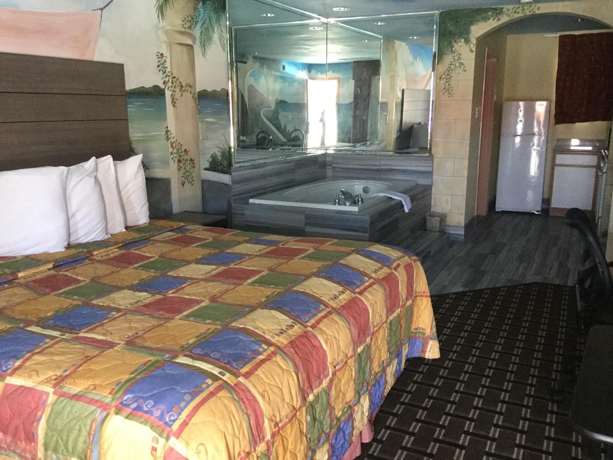 Luxury Inn And Suites Seaworld San Antonio Buitenkant foto